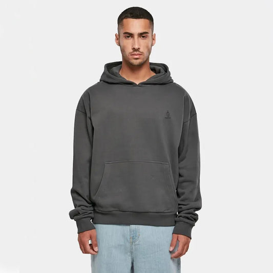 Großer Herren Hoodie mit extra schwerem und gemütlichem Stoff | dunkel grau | Urban Fit (fällt noch großzügiger aus als Oversize Fit) | Känguru-Tasche und Kapuze | Breite Rippenbündchen an Ärmeln und Saum